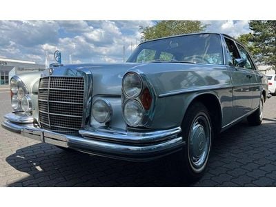 Gebraucht Mercedes 280 160 PS (117 kW) 1972 Silber (metallic) Limousine