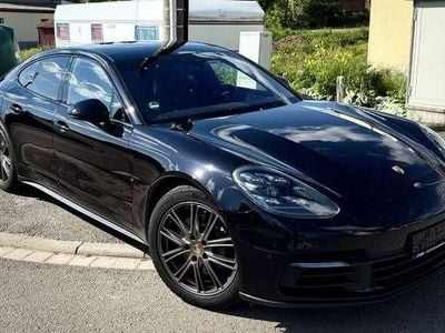 Porsche Panamera 4S