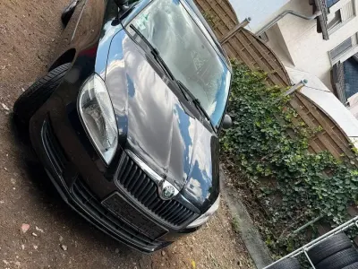 Gebraucht Skoda Fabia 70 PS (51 kW) 2010 Schwarz Kleinwagen