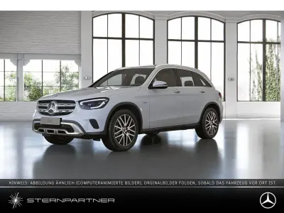 Gebraucht Mercedes GLC300 194 PS (142 kW) 2021 Weiß SUV