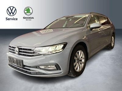 Grau Gebraucht 2023 VW Passat Business Kombi | 25.970 € (Guter Preis)