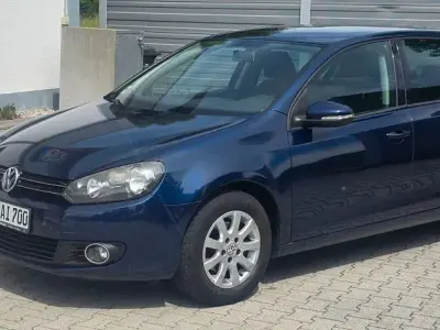 Gebraucht VW Golf VI Team 102 PS (75 kW) 2009 Blau Kleinwagen