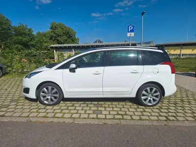 Gebraucht Peugeot 5008 Allure 120 PS (88 kW) 2016 Weiß Van / Kleinbus