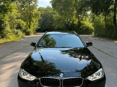 Gebraucht BMW 320 184 PS (135 kW) 2012 Schwarz Kombi