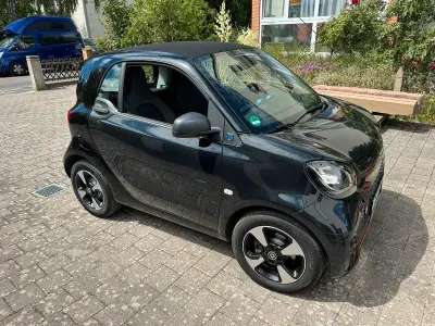 Gebraucht Smart ForTwo Coupé 60 kW (82 PS) 2020 Schwarz Kleinwagen
