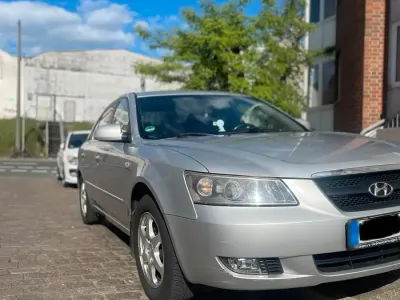 Gebraucht Hyundai Sonata 162 PS (119 kW) 2005 Silber Limousine