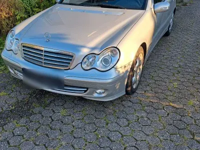 Gebraucht Mercedes C220 Classic 150 PS (110 kW) 2004 Silber Kombi