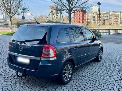 Gebraucht Opel Zafira Edition 120 PS (88 kW) 2010 Blau Van / Kleinbus