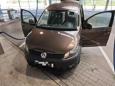 Gebraucht VW Caddy Trendline 105 PS (77 kW) 2012 Braun Van / Kleinbus