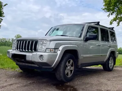 Gebraucht Jeep Commander Limited 218 PS (160 kW) 2006 Silber SUV