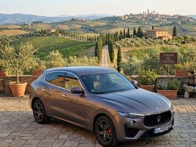 Usata Maserati Levante 275 CV (202 kW) 2021 Grigio SUV