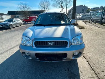 Gebraucht Hyundai Santa Fe 173 PS (127 kW) 2003 Silber SUV