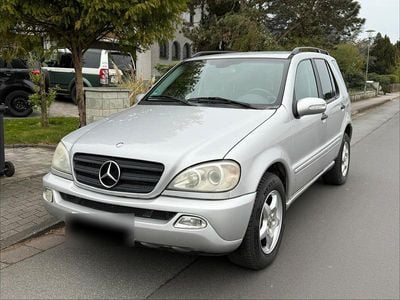 Gebraucht Mercedes ML270 163 PS (119 kW) 2005 Silber SUV