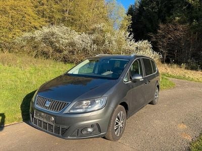 Begagnad Seat Alhambra 140 HK (102 kW) 2014 Grå Minibuss