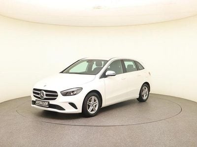 Weiß Gebraucht 2019 Mercedes B200 Progressive Van / Kleinbus | 16.989 € (Superpreis)