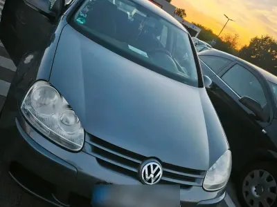 Gebraucht VW Golf V 115 PS (84 kW) 2004 Grau Kleinwagen