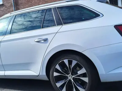 Gebraucht Skoda Superb Style 150 PS (110 kW) 2017 Weiß Kombi