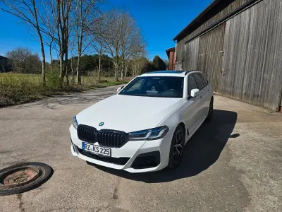 Gebraucht BMW 520 M Sport 190 PS (139 kW) 2021 Weiß Limousine