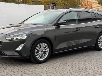 Gebraucht Ford Focus Titanium 120 PS (88 kW) 2020 Grau Kombi