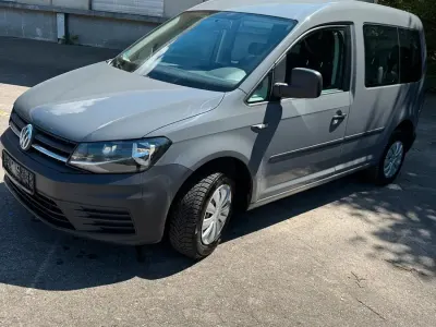 Gebraucht VW Caddy 84 PS (61 kW) 2017 Grau Van / Kleinbus