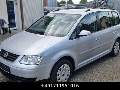 Silber Gebraucht 2005 VW Touran Trendline Van / Kleinbus | 3.990 € (Teuer)