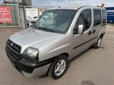 Usata Fiat Doblò 105 CV (77 kW) 2004 Argento Monovolume