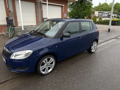 Gebraucht Skoda Fabia Cool Edition 86 PS (63 kW) 2014 Blau Limousine