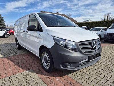Gebraucht Mercedes e-Vito 85 kW (116 PS) 2022 Arktikweiss Van / Kleinbus