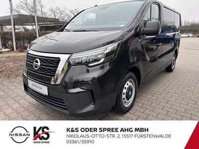 Schwarz / jet black (metallic) Gebraucht 2022 Nissan Primastar Acenta Van / Kleinbus | 22.990 € (Superpreis)