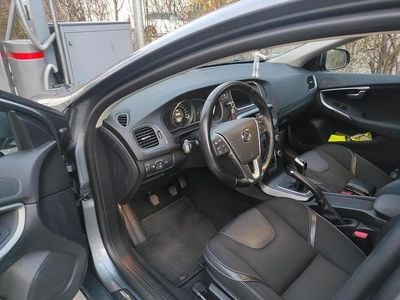 Gebraucht Volvo V40 190 PS (139 kW) 2016 Grau Limousine