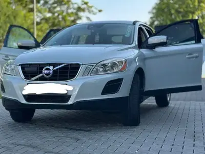 Gebraucht Volvo XC60 Kinetic 163 PS (119 kW) 2011 Grau SUV