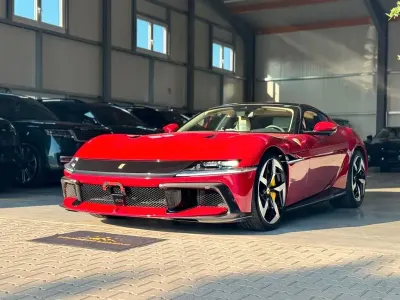 Neu Ferrari 12 Cilindri 831 PS (611 kW) 2026 Rot Coupé