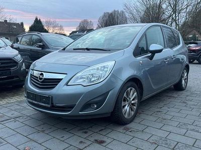 Grau Gebraucht 2012 Opel Meriva Van / Kleinbus | 3.450 € (Guter Preis)