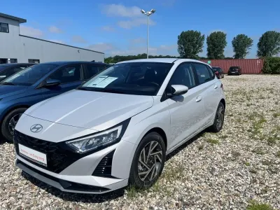 Neu Hyundai i20 Trend 90 PS (66 kW) 2026 Grau Kleinwagen