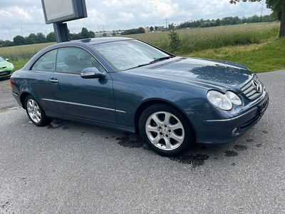 Blau Gebraucht 2003 Mercedes CLK200 Coupé | 3.400 € (Fairer Preis)