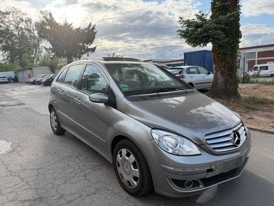 Mercedes B200