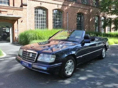 Gebraucht Mercedes E320 220 PS (161 kW) 1995 Blau Cabrio