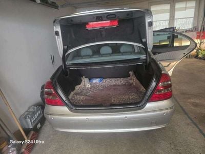 Mercedes E270