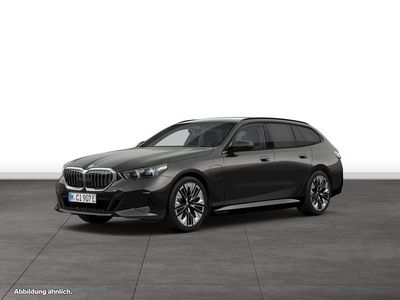 Second-hand BMW 550e M Sport 489 CP (359 kW) 2025 Gri Break