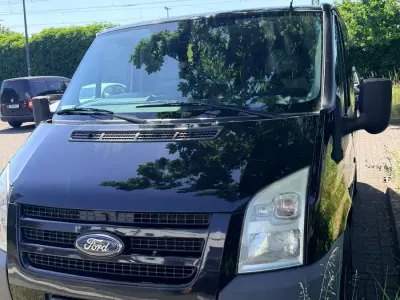 Gebraucht Ford Transit Tourneo 140 PS (102 kW) 2011 Schwarz Van / Kleinbus