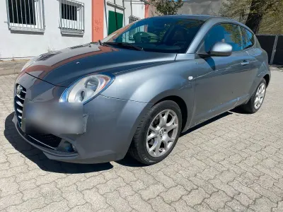 Usata Alfa Romeo MiTo 99 CV (72 kW) 2012 Argento Utilitaria