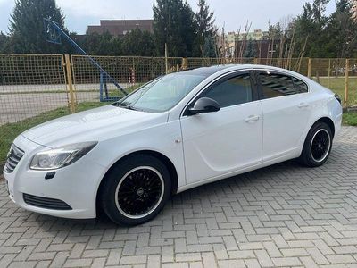 Gebraucht Opel Insignia Edition 110 PS (80 kW) 2011 Weiß Limousine