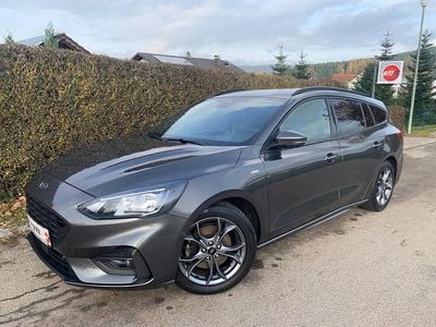 Grau Gebraucht 2019 Ford Focus ST-Line Kombi | 14.290 € (Guter Preis)