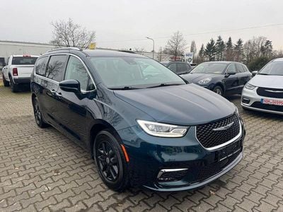 Usata Chrysler Pacifica 291 CV (214 kW) 2022 Blu Furgone