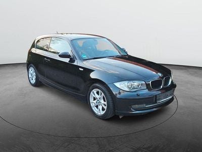 Begagnad BMW 120 Performance 170 HK (125 kW) 2008 Svart Halvkombi
