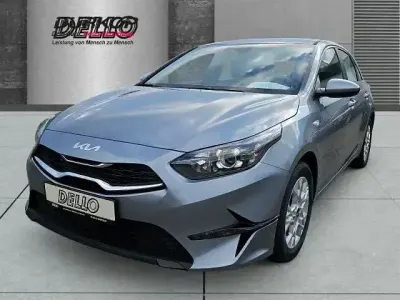 Gebraucht Kia Ceed 140 PS (102 kW) 2025 (css) lunar silver m Kleinwagen