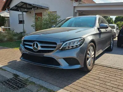 Gebraucht Mercedes C180 156 PS (114 kW) 2019 Silber Kombi