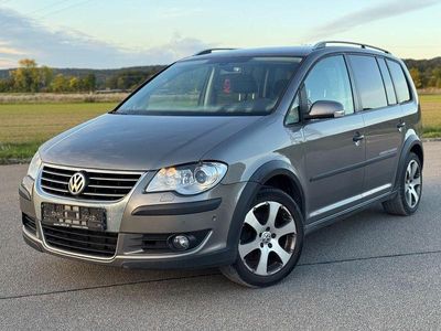 VW Touran Cross