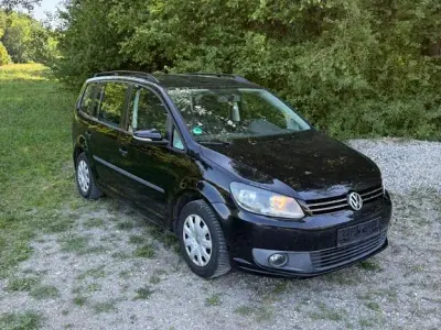 Gebraucht VW Touran Trendline 105 PS (77 kW) 2010 Schwarz Van / Kleinbus