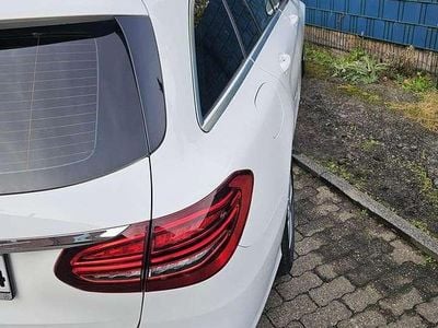 Gebraucht Mercedes C180 156 PS (114 kW) 2018 Weiß Limousine